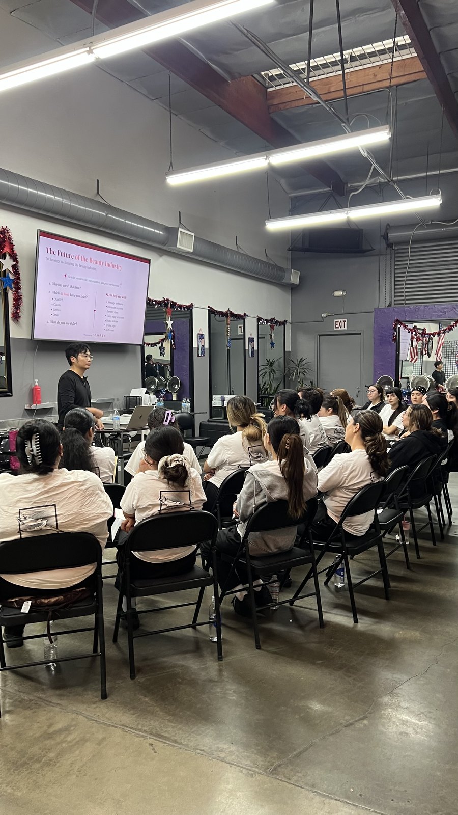 Dahree founder Hong Jik Lee speaking to Beyond Cosmo students about the future of beauty technology